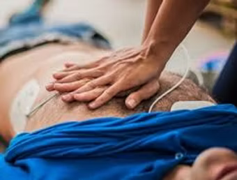 Urban Rescue Solutions founder, Scott Carter saves church goer with CPR